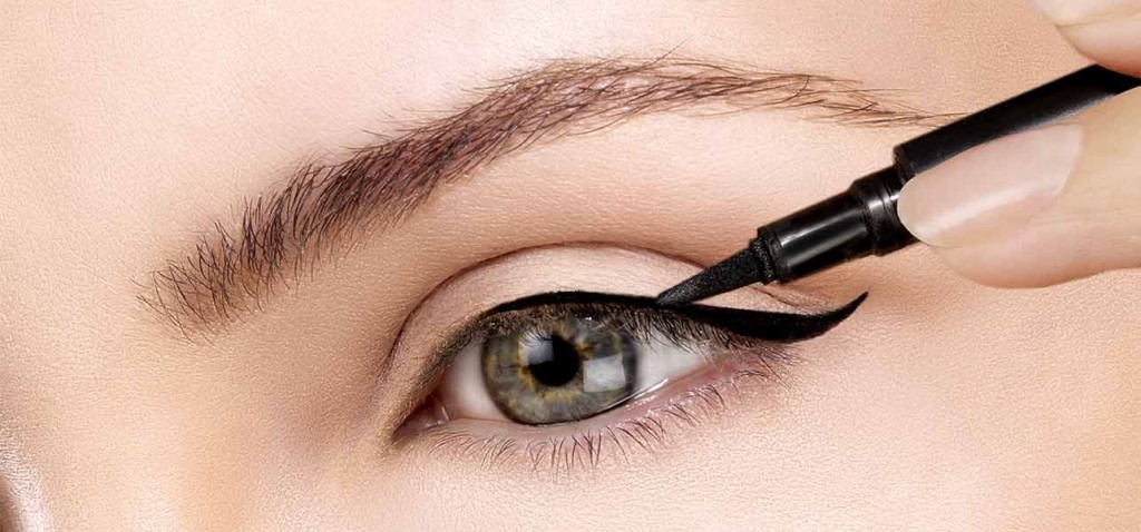 102-apply-eyeliner-perfectly