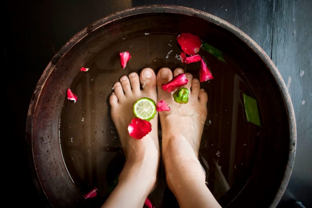 6-Cara-Menghilangkan-Kapalan-Di-Kaki