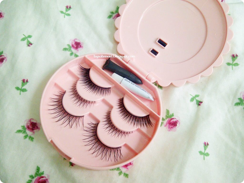 storage store eye lash false lashes kawaii cute pink case dolly wink lash case tsubasa bysabrinart (2)